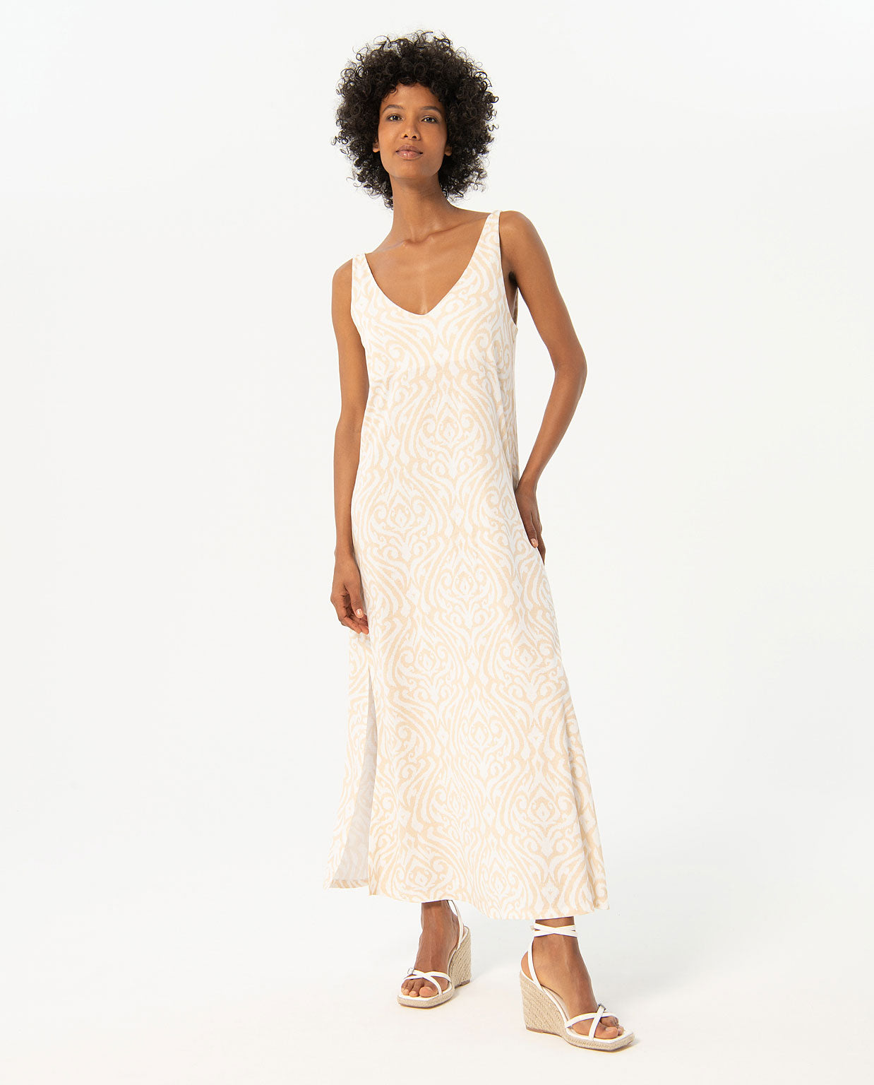 LONG DRESS V NECKLINE