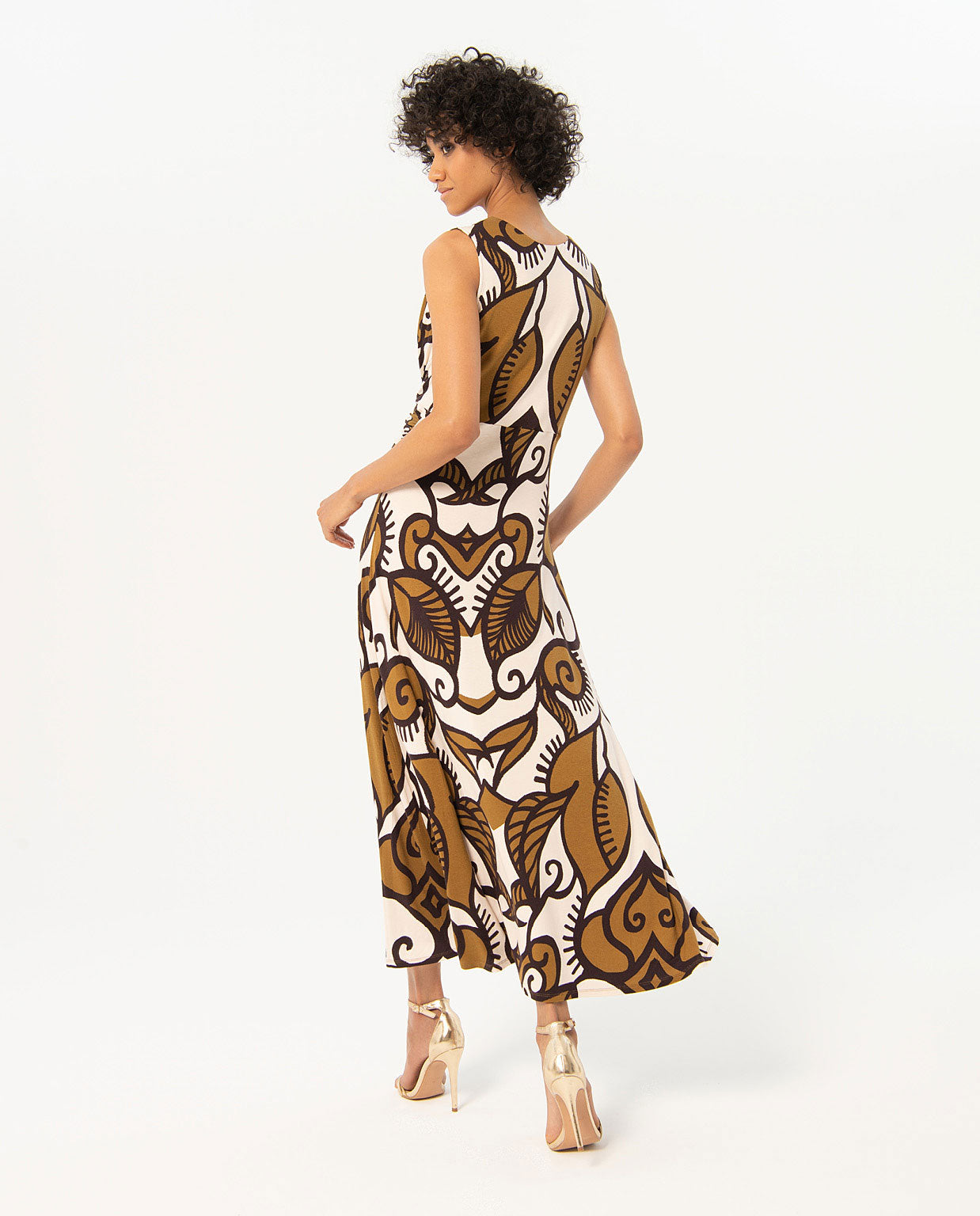 LONG SLEEVELESS DRESS