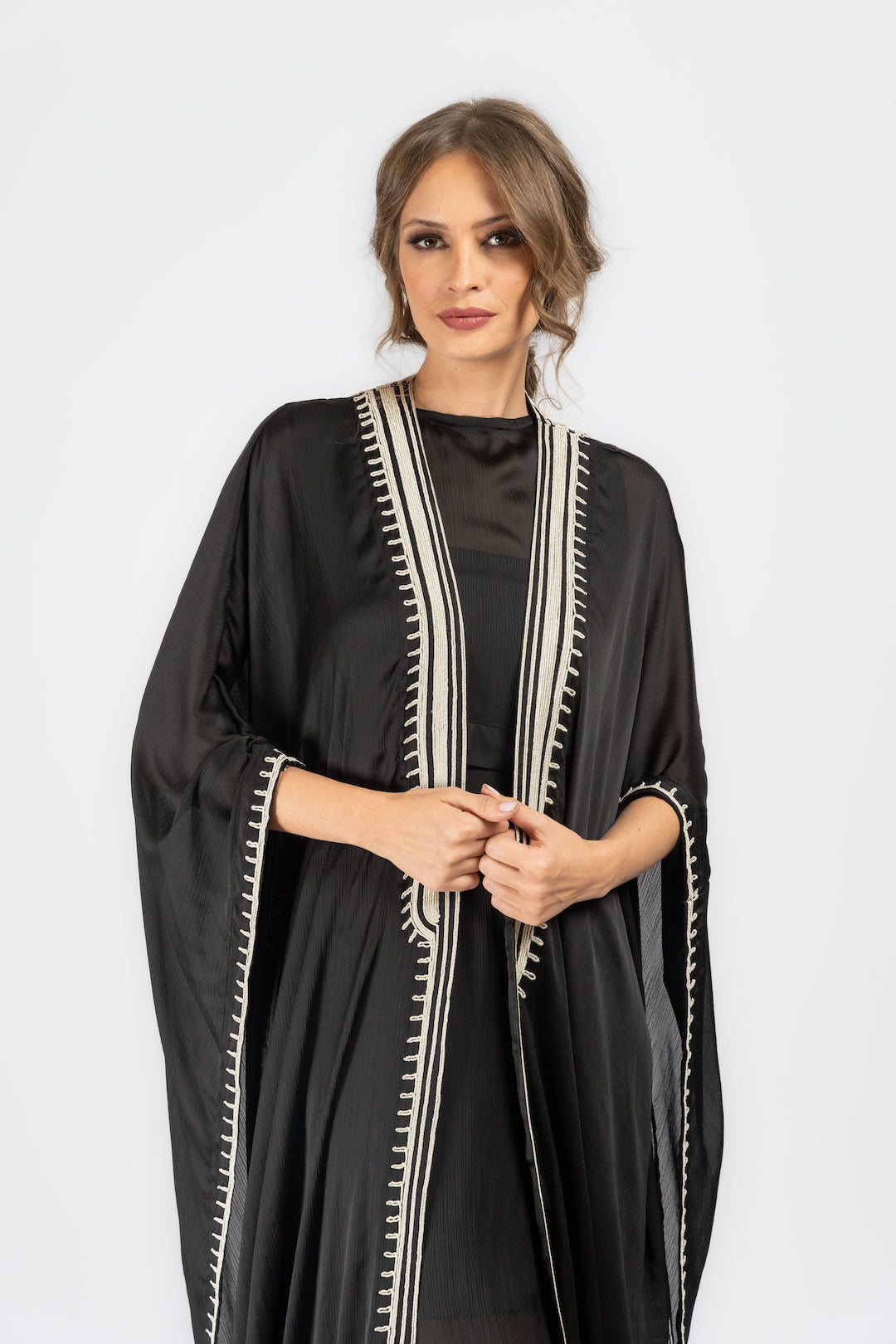 MOONLIT BISHT SET