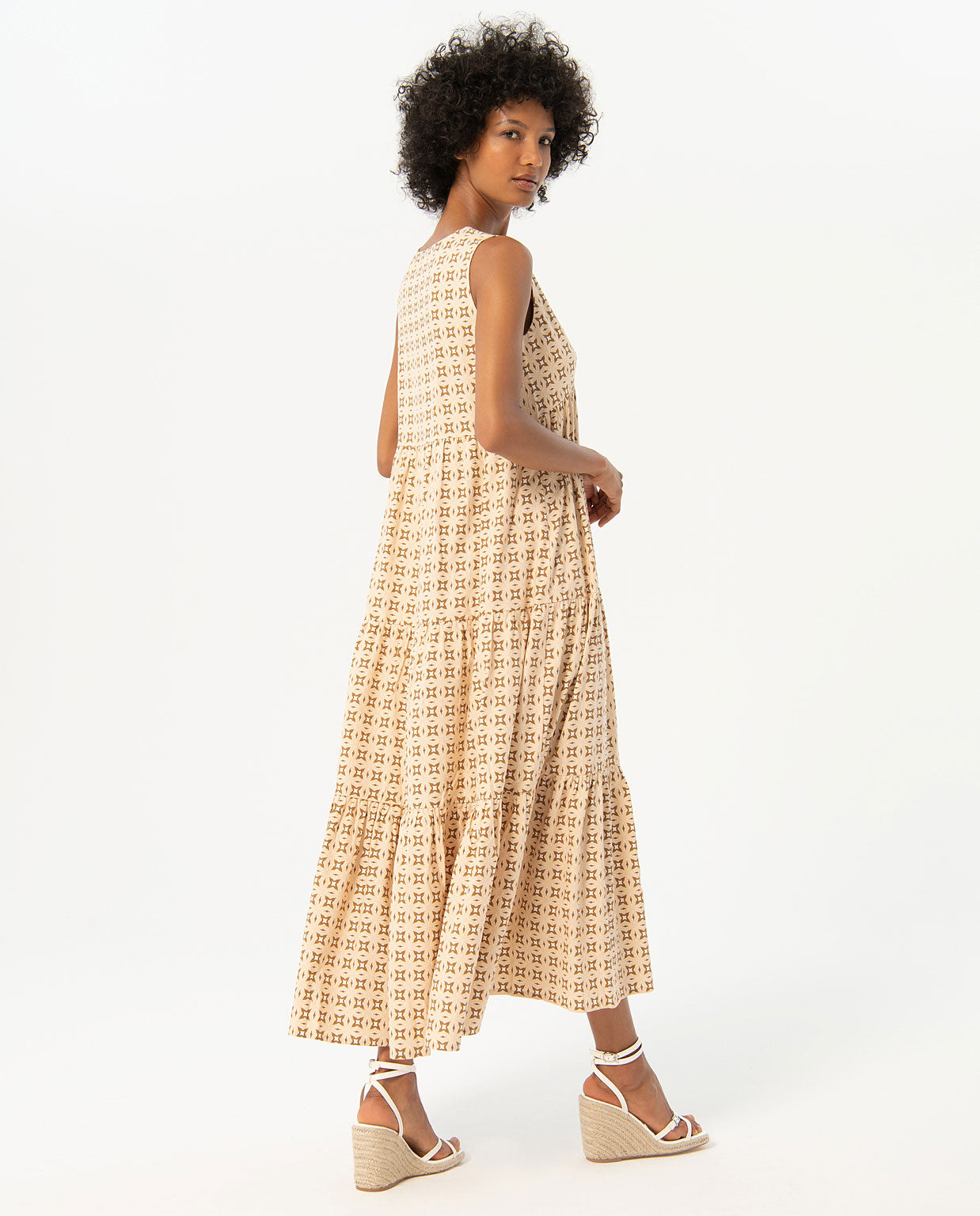 LONG DRESS SLEEAVELESS