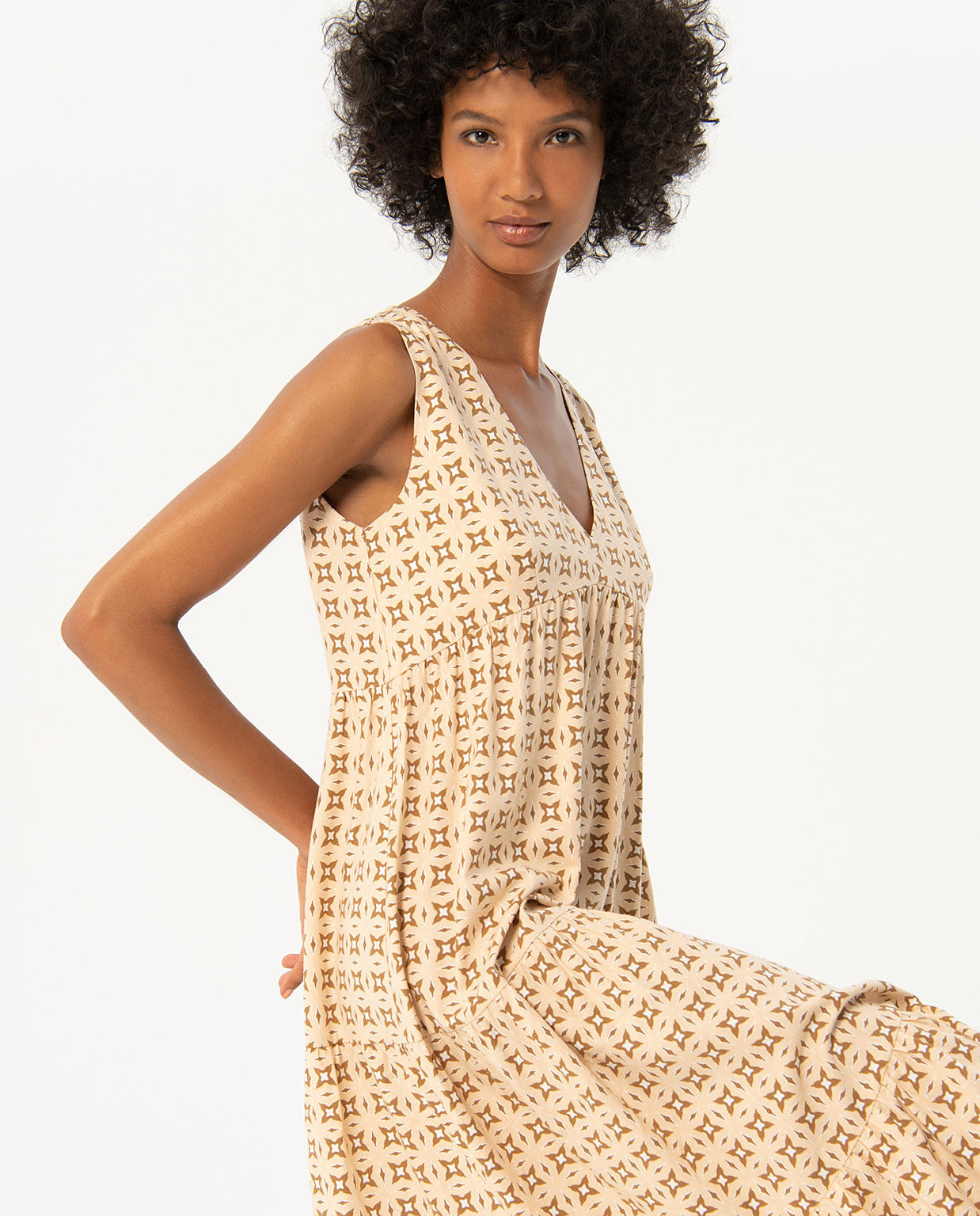 LONG DRESS SLEEAVELESS