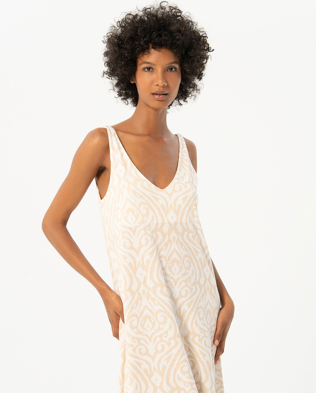 LONG DRESS V NECKLINE