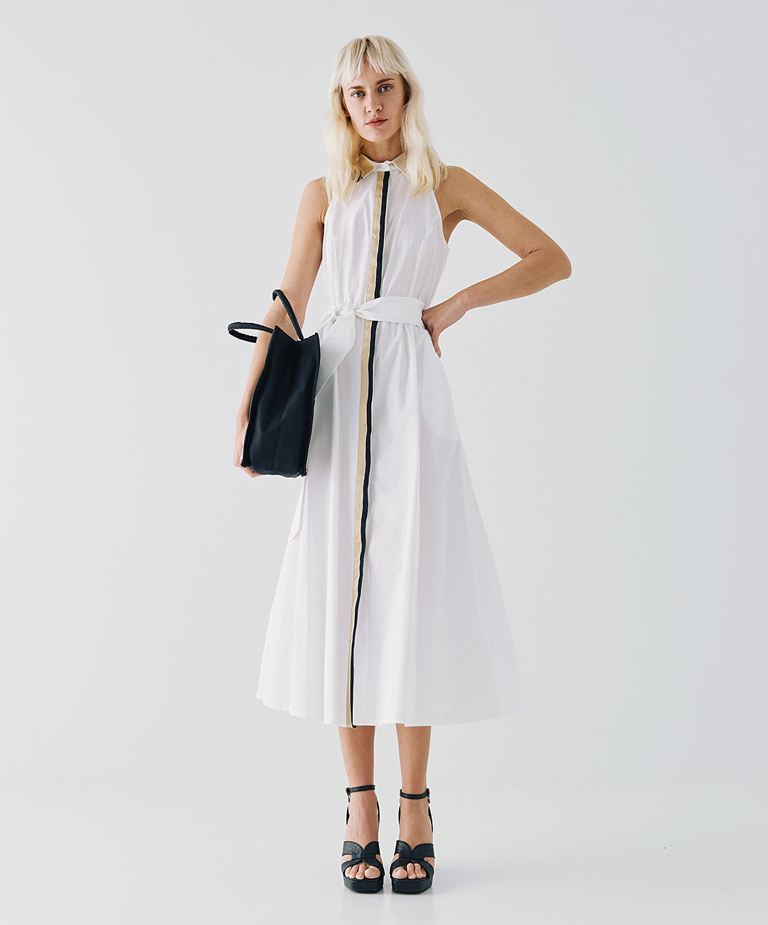 Flare dress with a belt