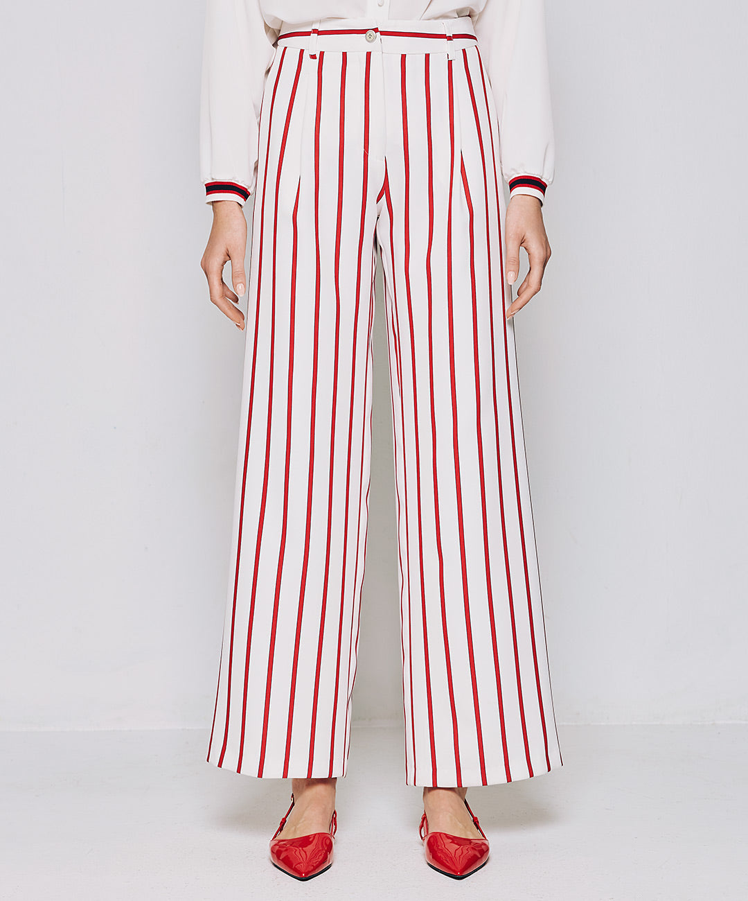 Striped pants with pleats