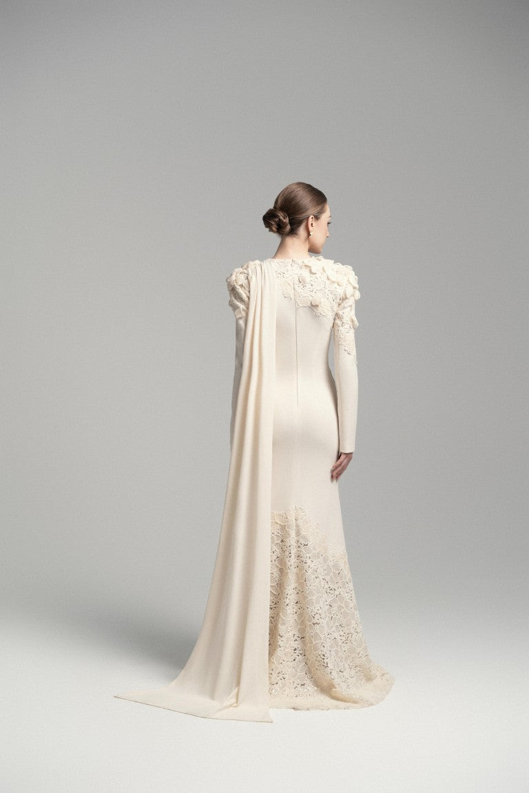 Alluring Lace-Appliqué Mermaid Gown